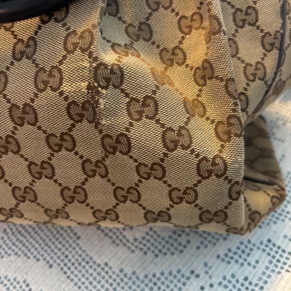 Medium Gucci Sukey Bag - Picture 7 of 9